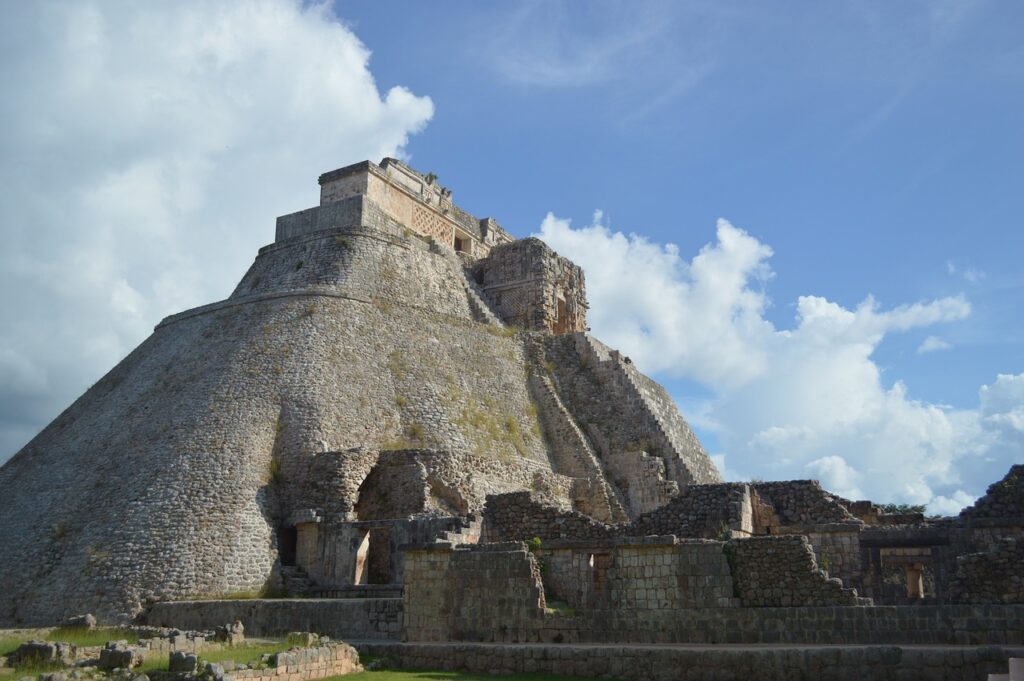 pyramid, mexico, maya-568001.jpg